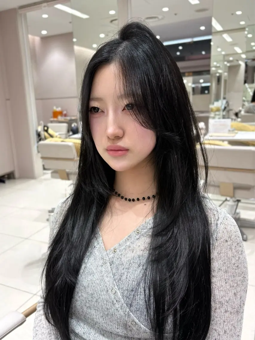 ロング レイヤーカット ワンホンレイヤー 新宿/レイヤー/ 透明感カラー✨りくのヘアスタイル