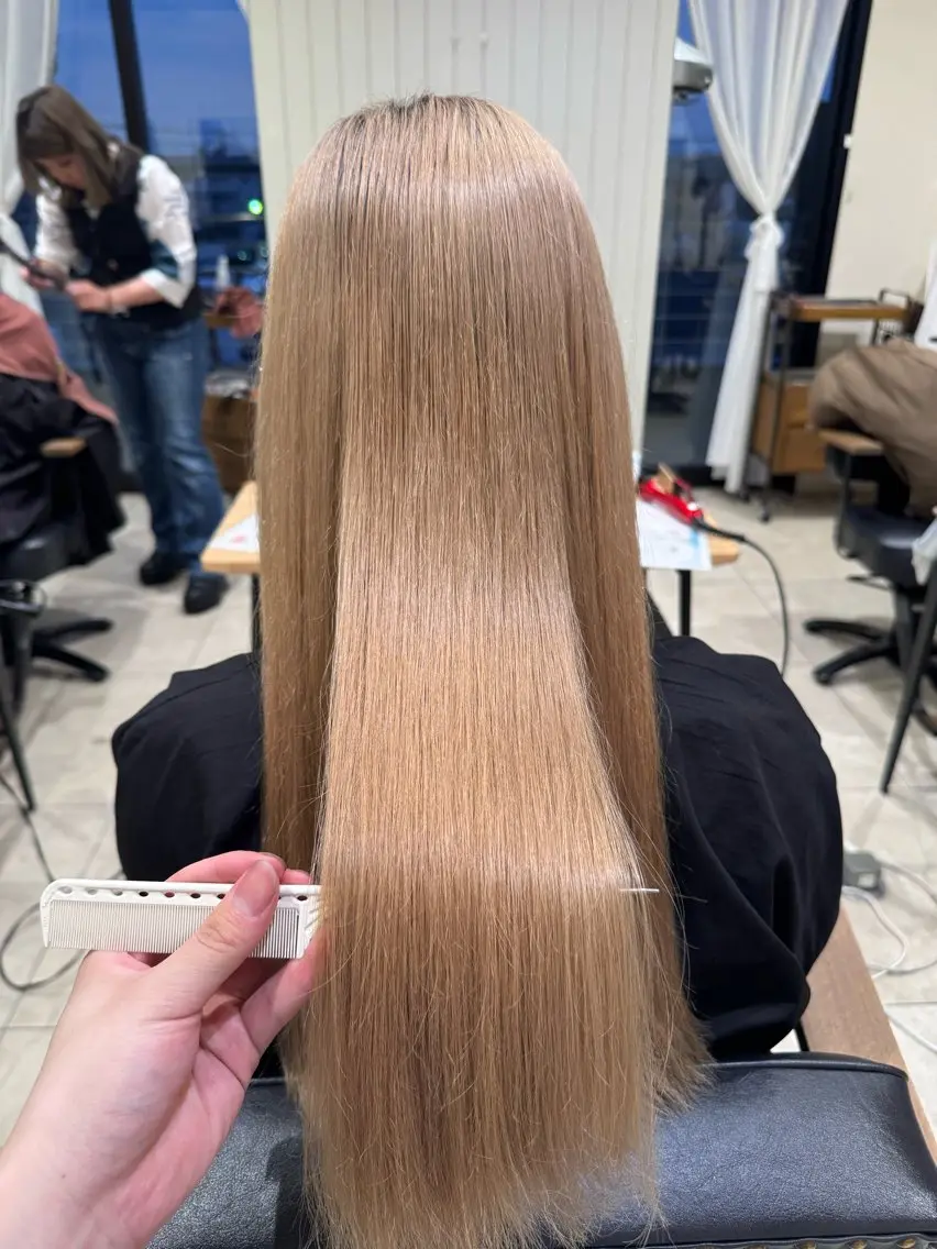 ロング ストレート⭐️ 髪質改善カラー⭐️のヘアスタイル