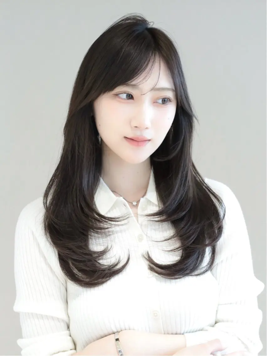 ロング カラー レイヤーカット カット ヘアカラー トリートメント レイヤー/顔周り /透明感🩶高橋大のヘアスタイル