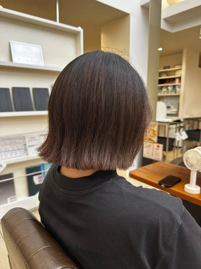 切りっぱなしボブ(レイヤー✕)の写真