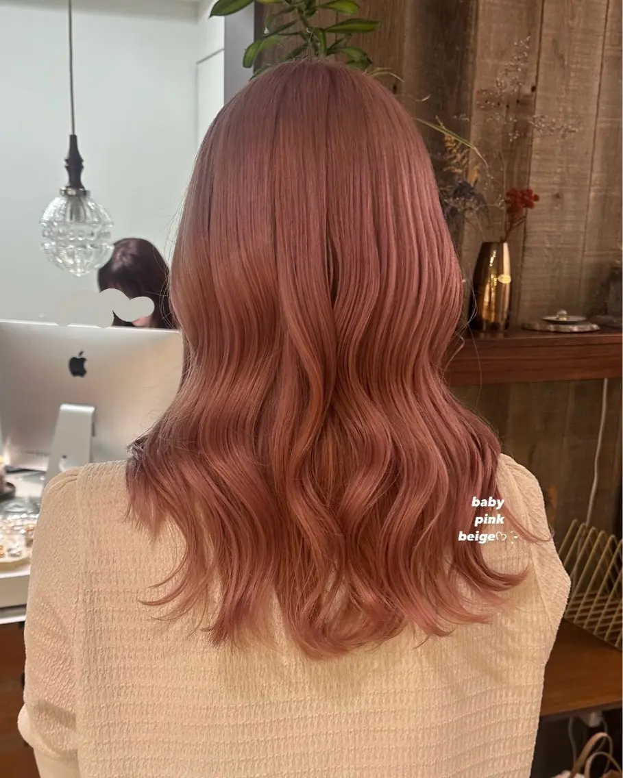 セミロング カラー 暖色カラー/レイヤー 🌙 オノユリカのヘアスタイル