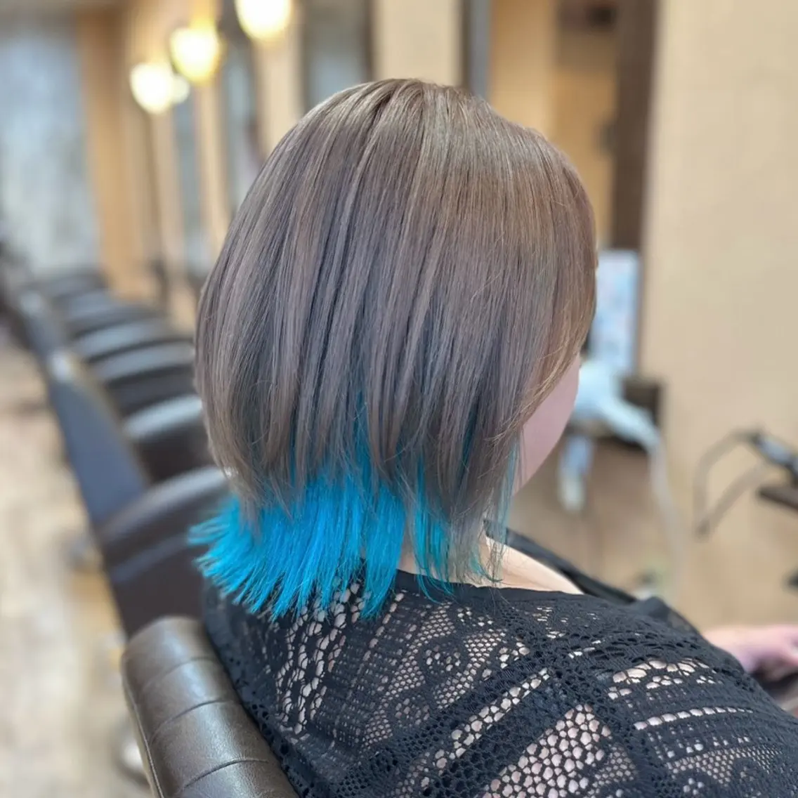 ミディアム カラー デザインカラー ヘアカラー ブリーチ🩵レイヤー Maho🐻‍❄️のヘアスタイル