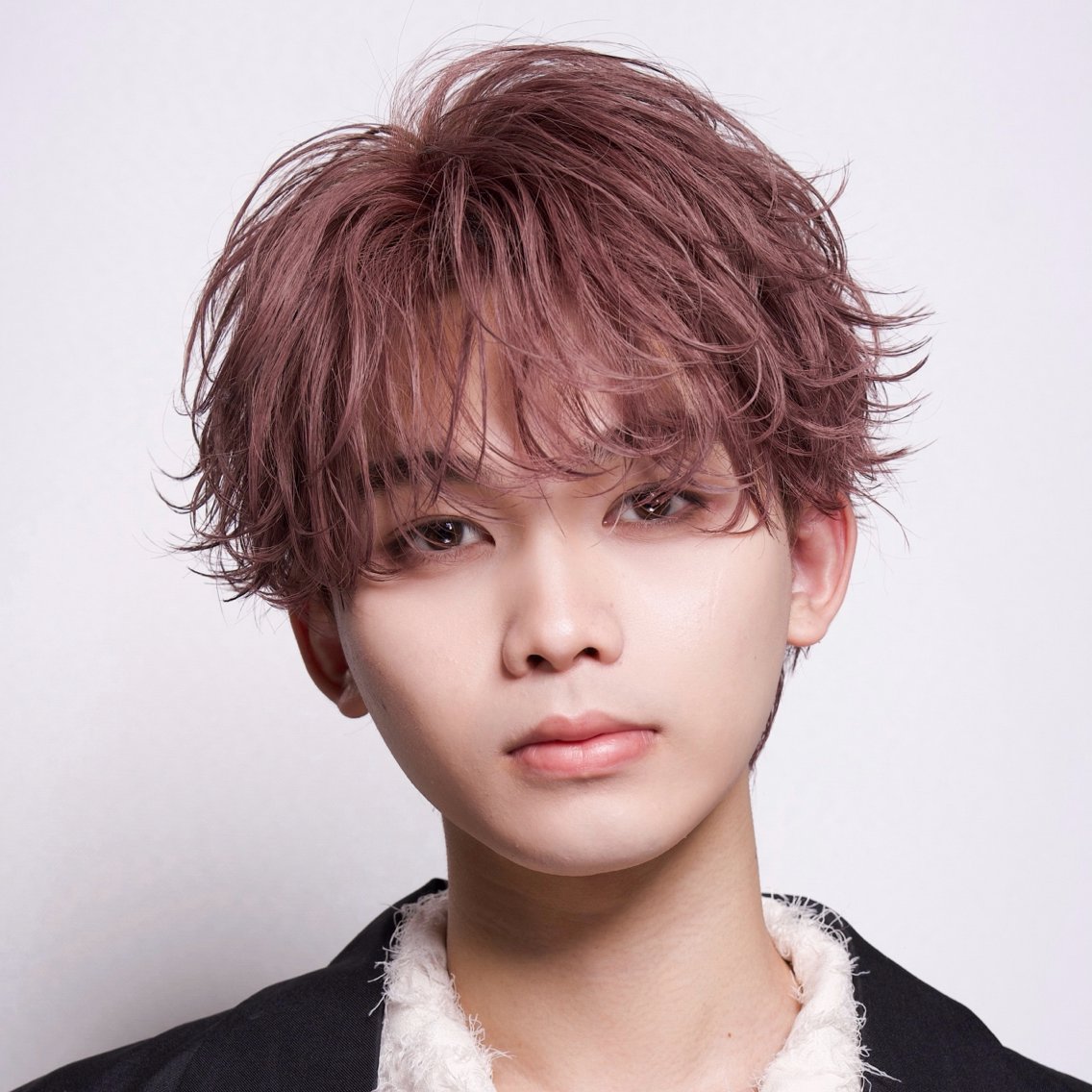 ショート カラー パーマ ヘアアレンジ メンズ ブラウンカラー ピンクカラー ピンクブラウン レイヤーカット 柴﨑 悠利 天神 メンズカットのヘアスタイル
