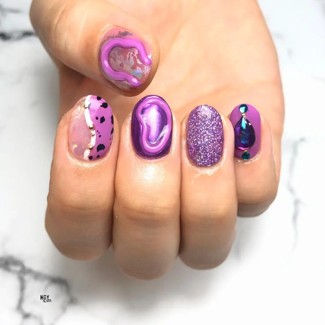 ネイル アートネイル オーロラネイル ジェルネイル ラメ(グリッター) ミラーネイル ハンドネイル NAIL NOWのネイルデザイン