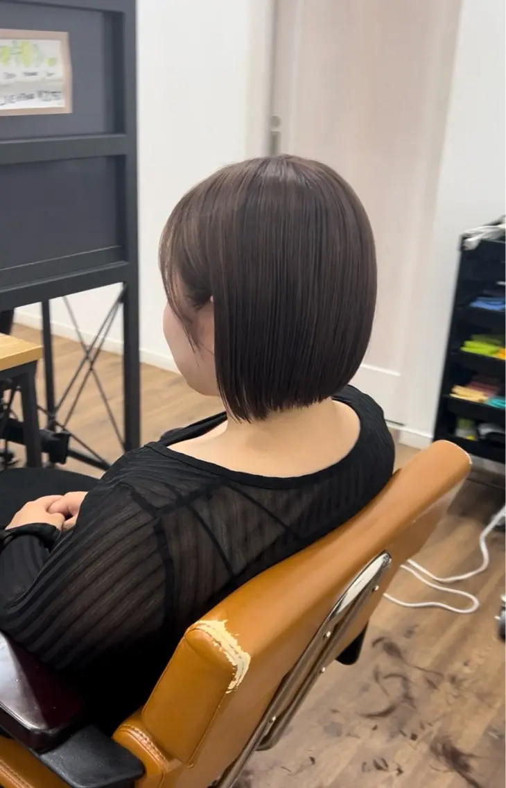 ミディアム カラー 東山 紗月のヘアスタイル