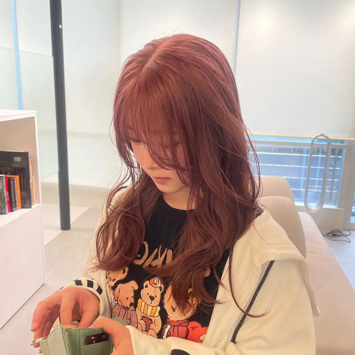 ロング カラー ベージュカラー ブリーチ 透明感カラー ダブルカラー ハイトーンカラー ヘアカラー トリートメント 髪質改善カラー/ボブ 🌻Mutsumiのヘアスタイル