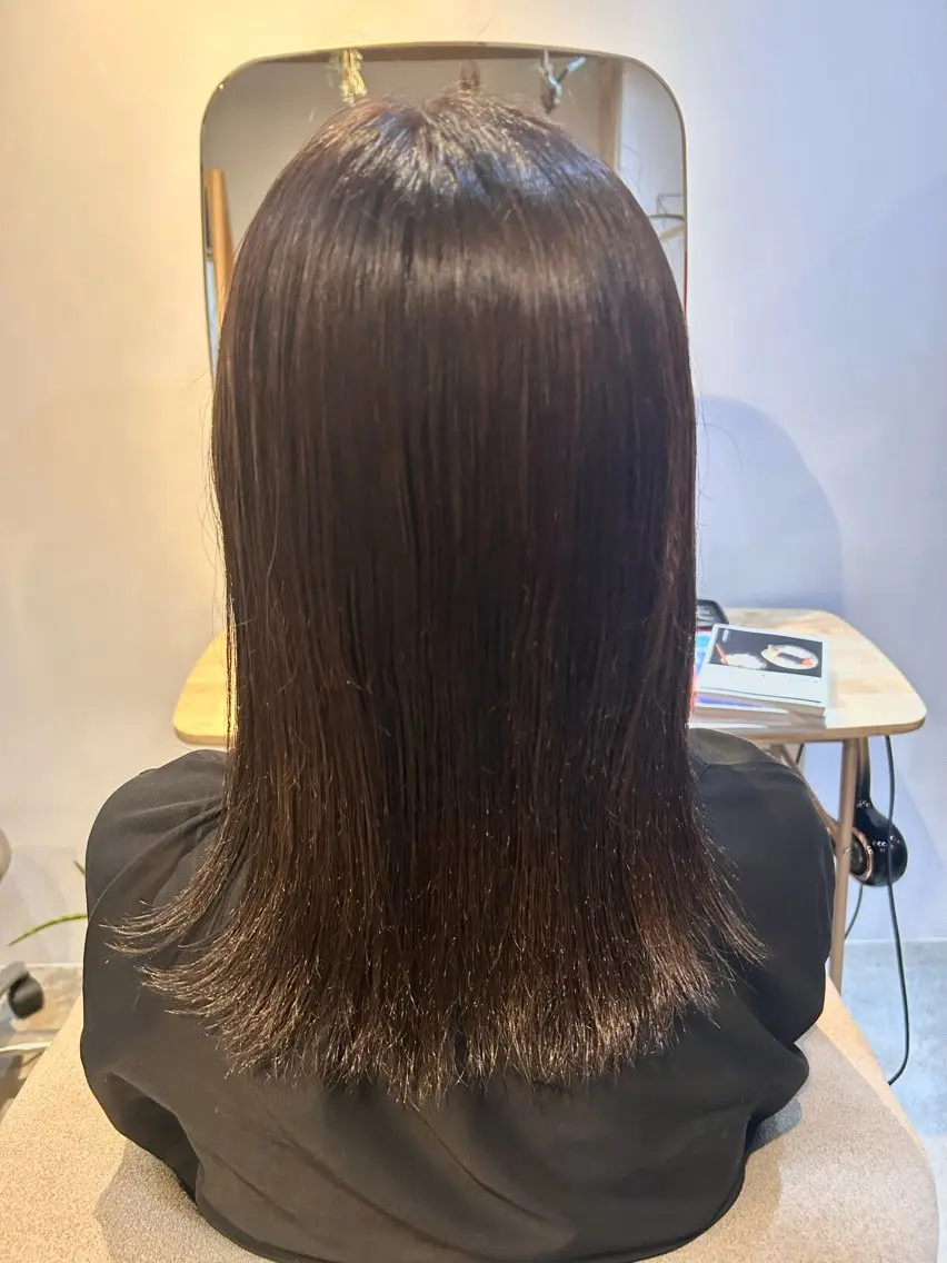セミロング カラー yokoyama hinanoのヘアスタイル
