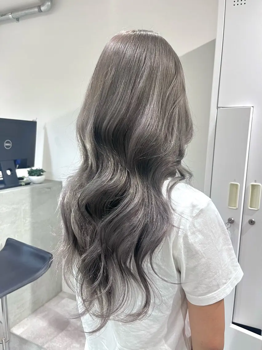 セミロング カラー ヘアカラー EMMA🤍 CIERA.心斎橋のヘアスタイル