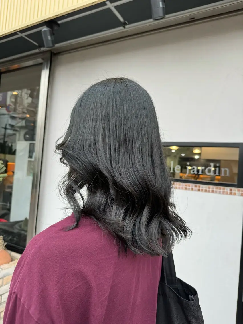 セミロング ヘアカラー ✂️ 小倉ちか✂️のヘアスタイル