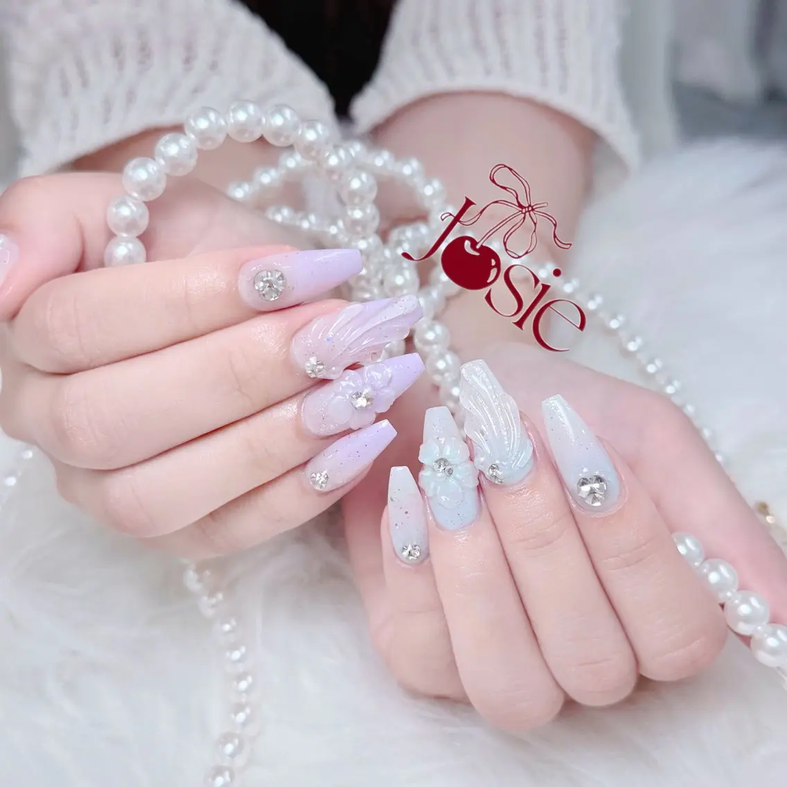 ネイル 長さ出し キラキラネイル 韓国ネイル ロングネイル ワンホンネイル ハンドネイル Josie nail salonのネイルデザイン