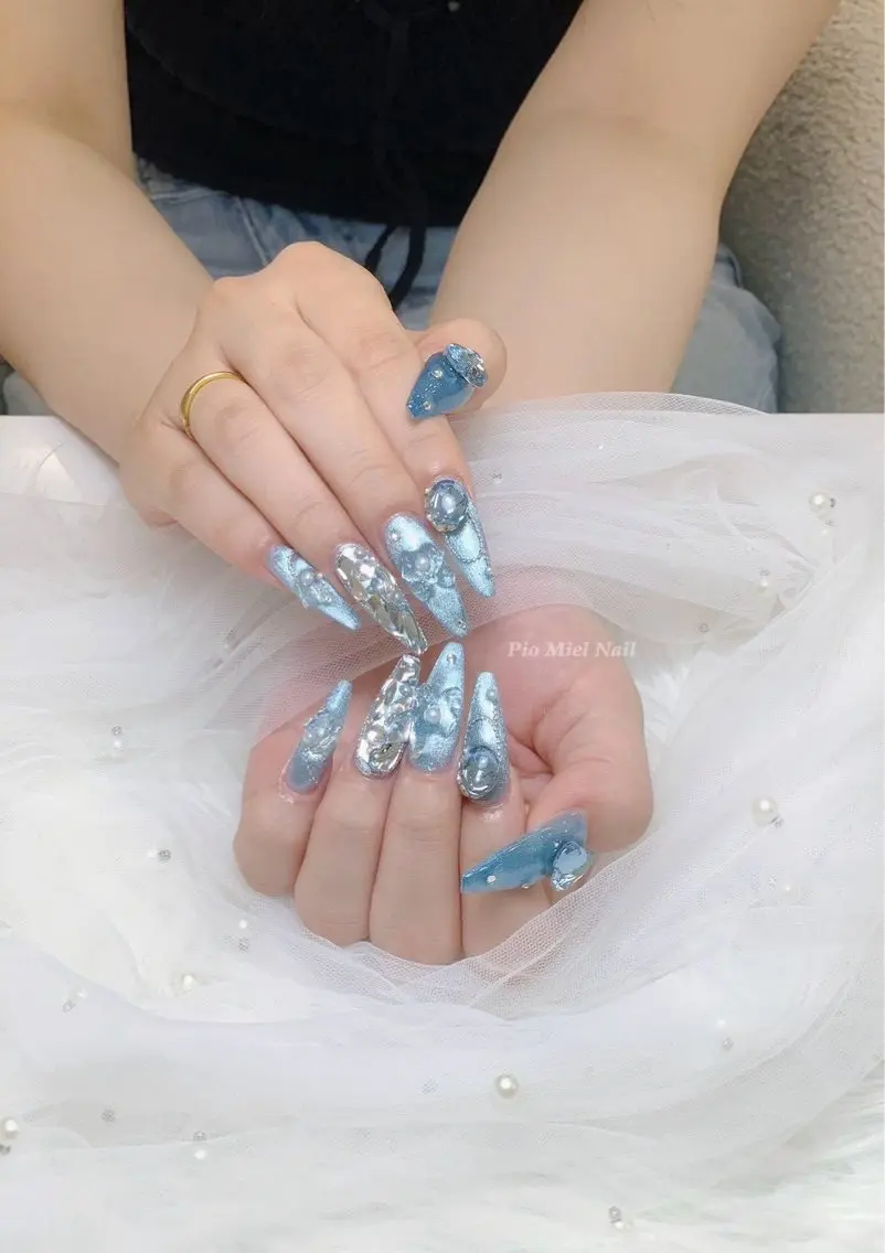 ネイル ハンドネイル HANA 長さだしのネイルデザイン