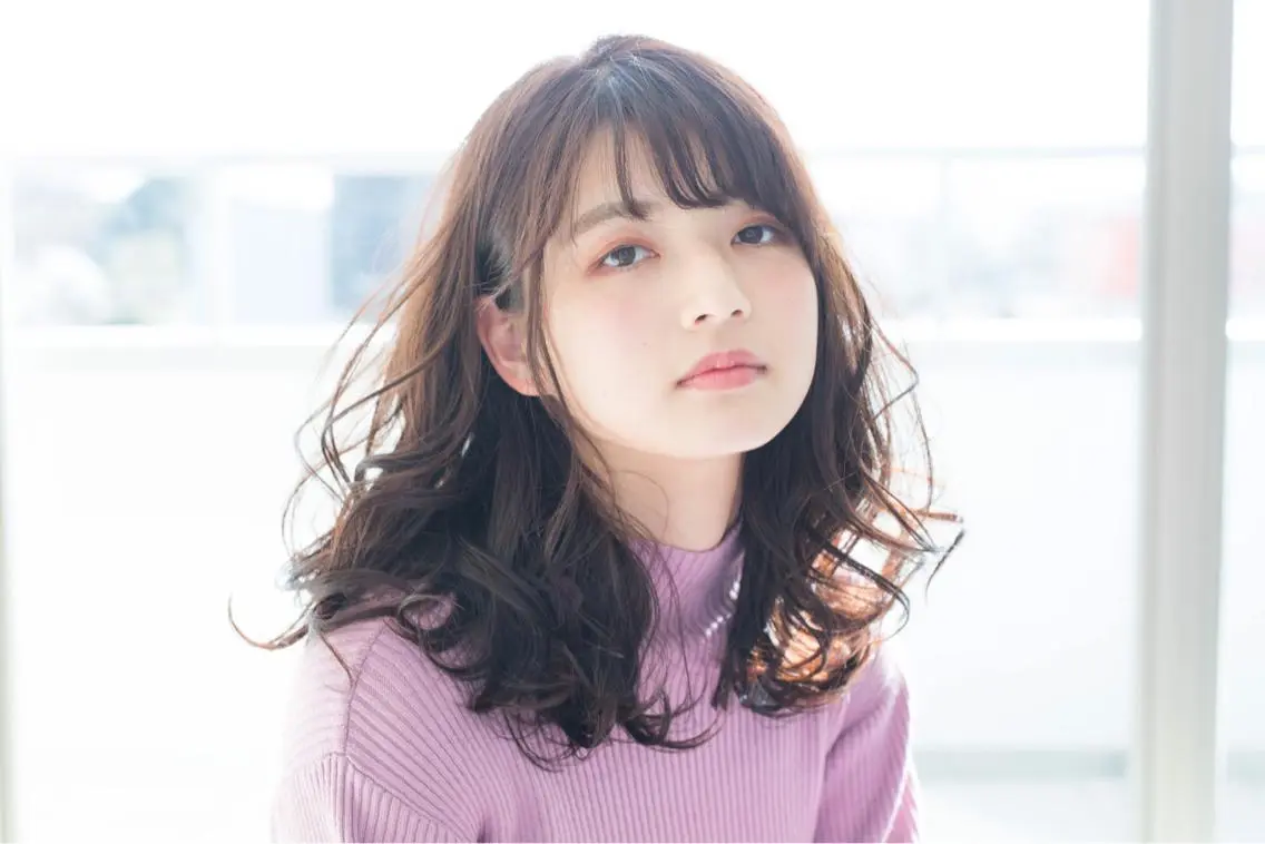 セミロング カラー レイヤーカット 小野 和摩のヘアスタイル
