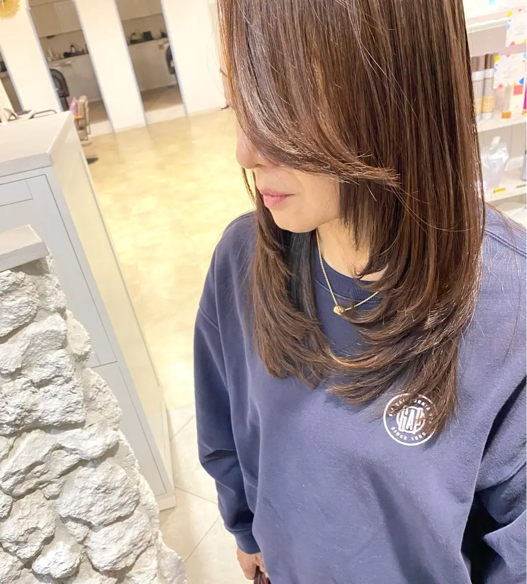 ロング パーマ レイヤーカット カット 縮毛矯正 トリートメント 饒平名 知也のヘアスタイル