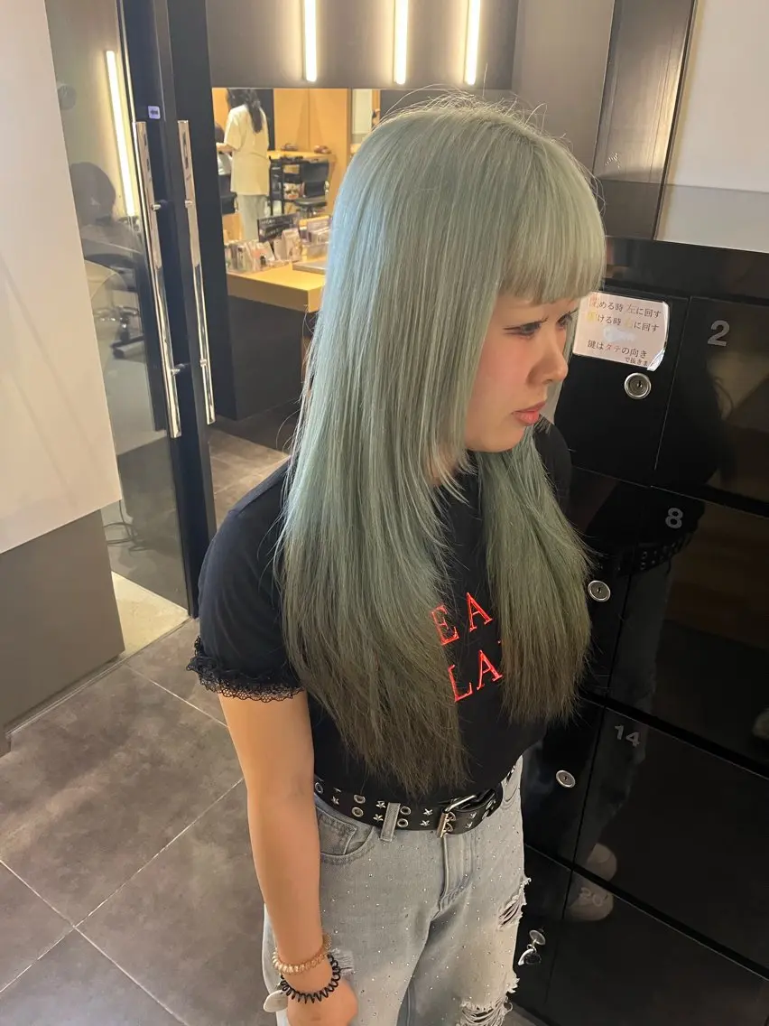 ロング レイヤーカット ヘアカラー ブリーチ/ ダブルカラー/ツバキのヘアスタイル