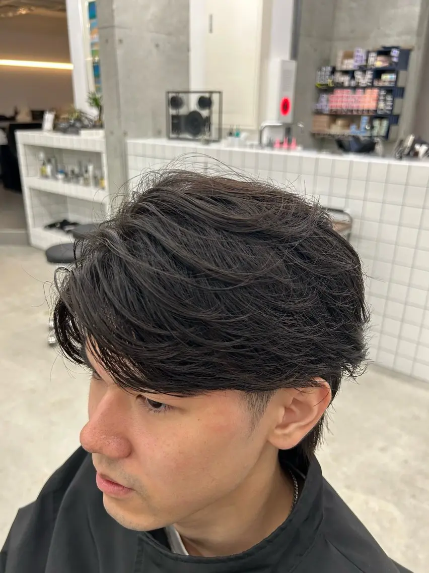 ショート メンズ ショートヘア なりたひろと / フェザーパーマのヘアスタイル