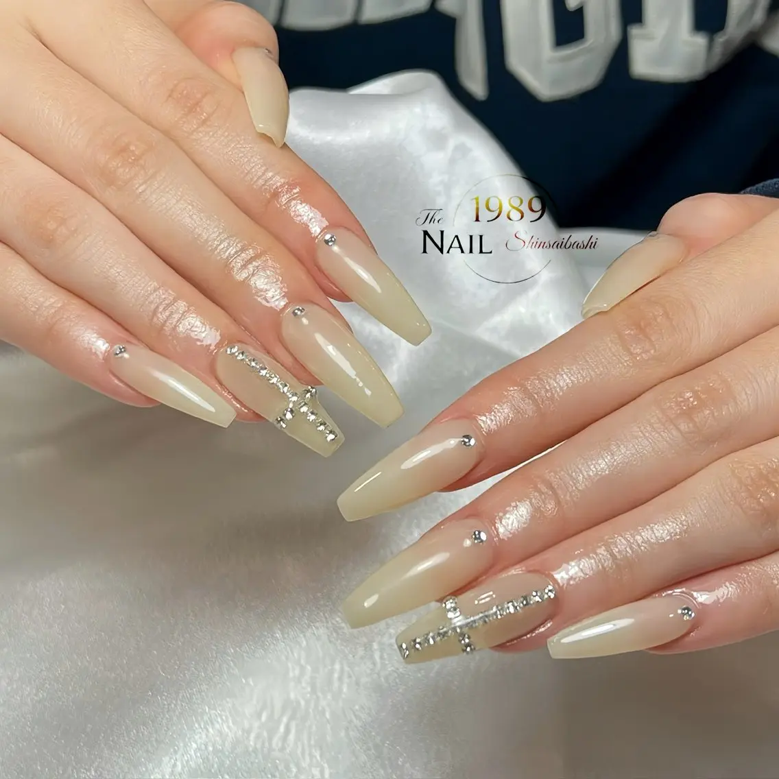 ネイル ストーンネイル ハンドネイル ハンドケア The 1989 Nail Salonのネイルデザイン