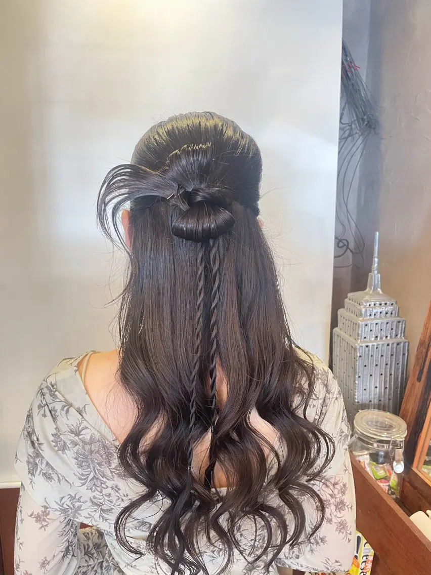 ロング ヘアアレンジ ハーフアップ Hair &Make ナナセのヘアスタイル
