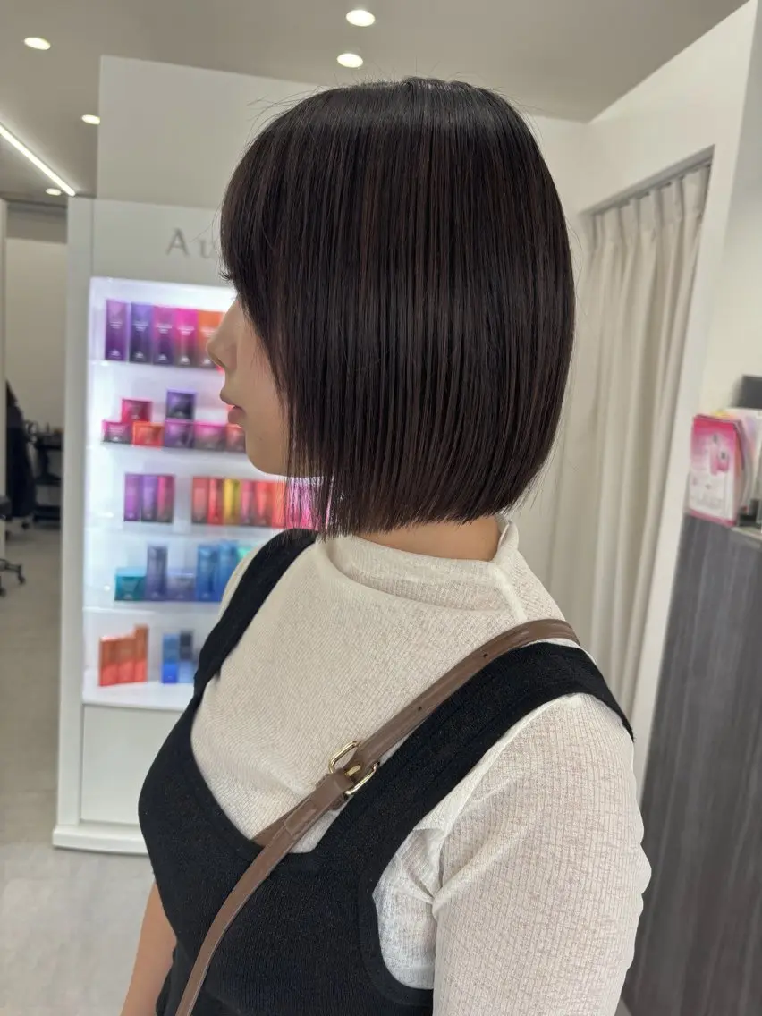 ショート ショートボブ ボブ ショートヘア カット トリートメント 新村 華奈絵のヘアスタイル