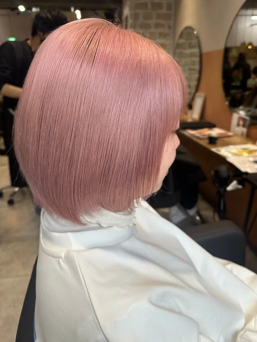 ショート カラー ピンクカラー ホワイトピンク カット ヘアカラー トリートメント yu-kiハイトーン /ブリーチ無しカラーのヘアスタイル