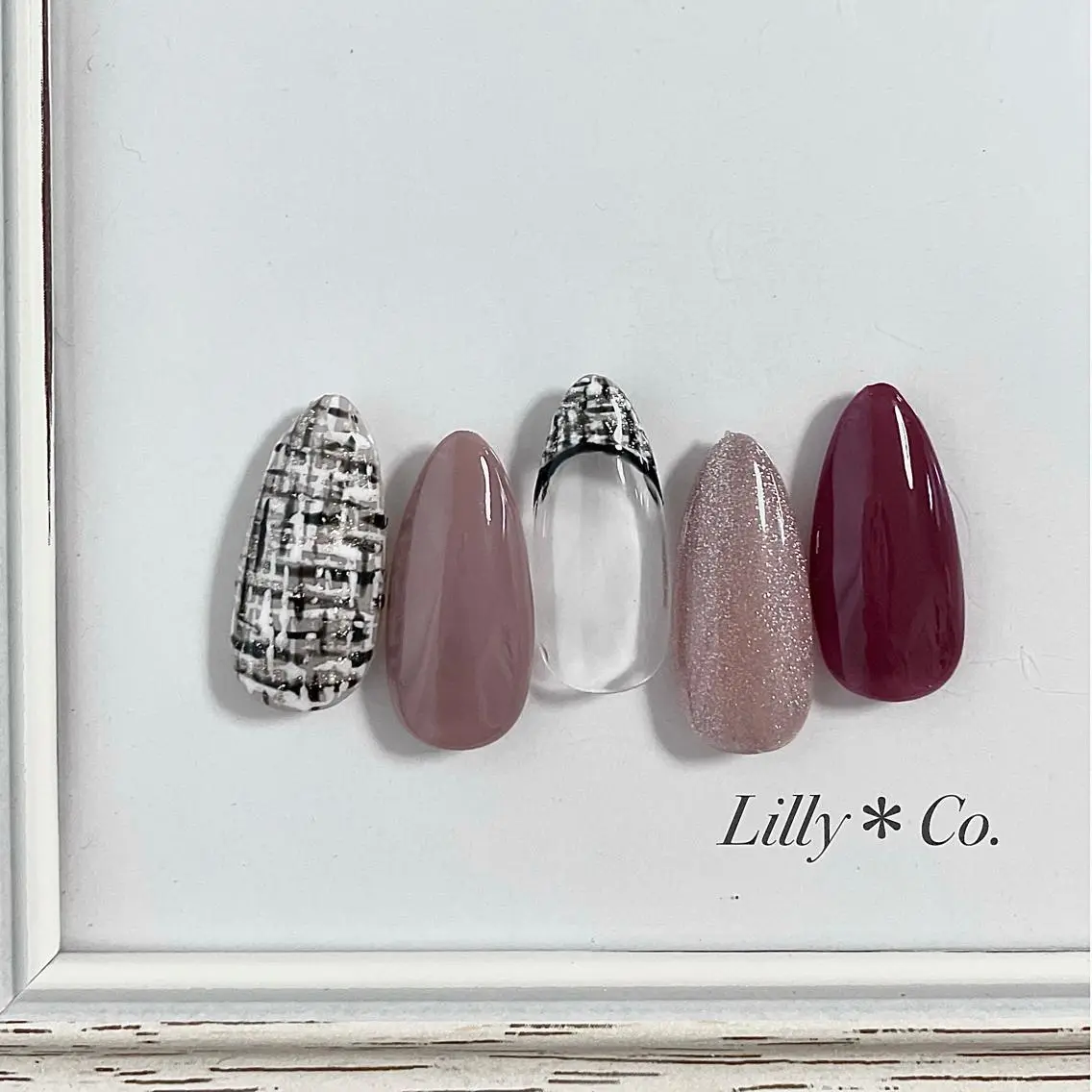 ネイル フレンチネイル ツイードネイル ハンドネイル ハンドケア Lilly Co.のネイルデザイン