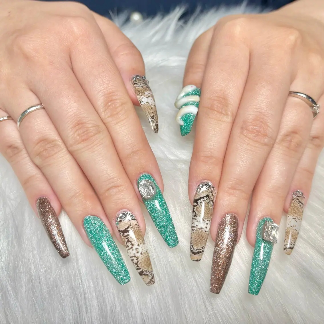 ネイル ハンドネイル NAILSALON 【CHOUCHOU】のネイルデザイン