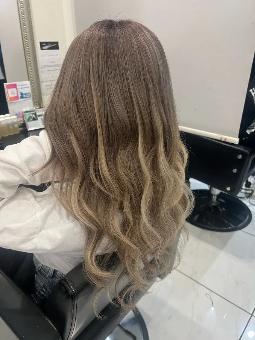 ロング プルエクステ エクステ ハイライト カット ヘアカラー トリートメント エクステ YUDU🍊 germe/ジェルムのヘアスタイル