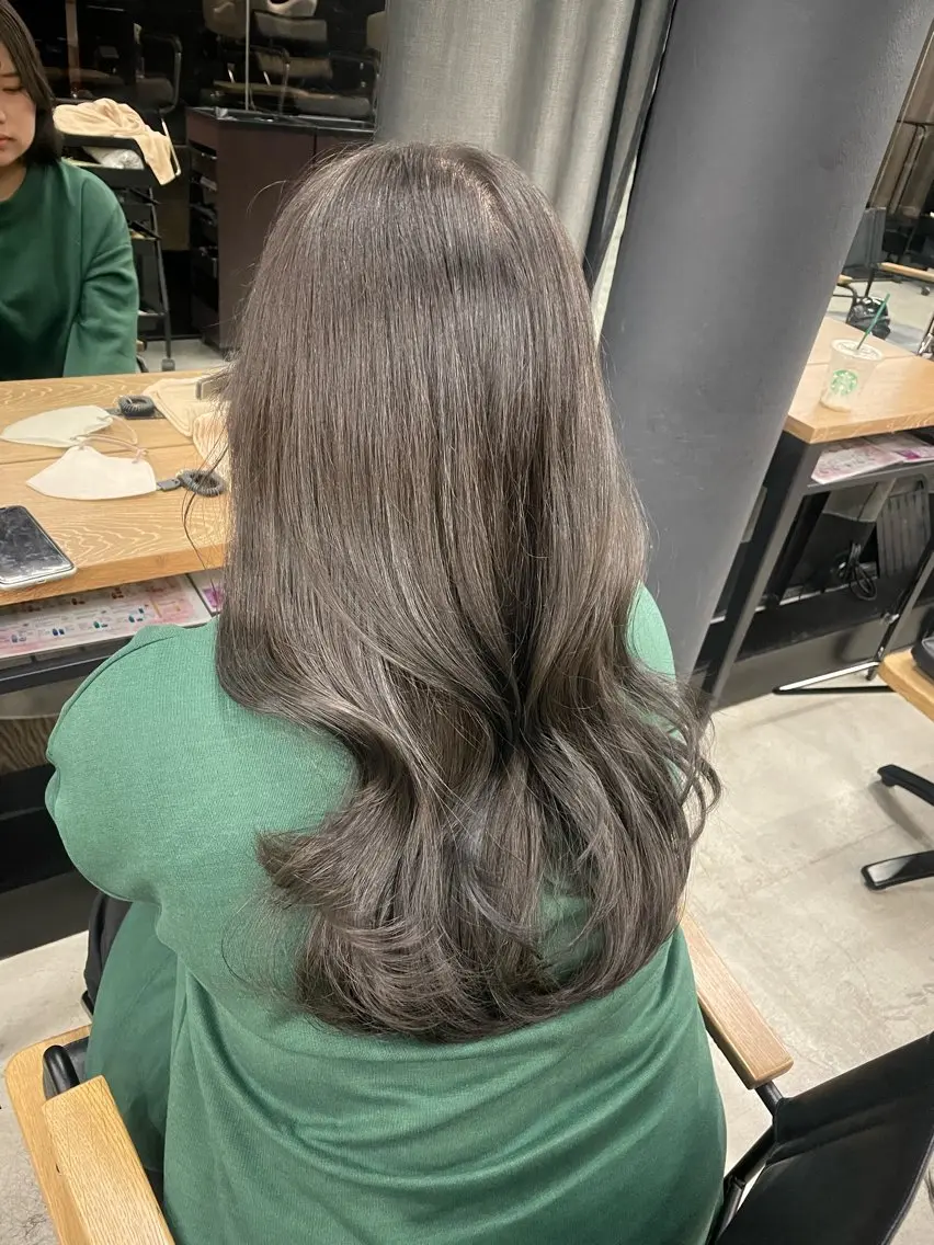 ロング 伊藤 莉奈　韓国ヘアのヘアスタイル