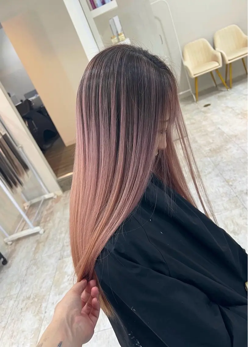 ロング カラー バレイヤージュ ベージュカラー ピンクカラー ピンクベージュ レイヤーカット 指名数No.1 /NAOYAのヘアスタイル