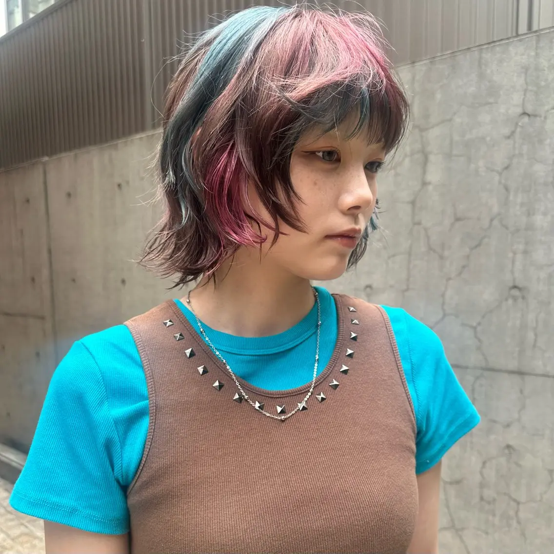 ショート カラー ヘアアレンジ MIYU/ケアブリ ーチカラー／デザインのヘアスタイル