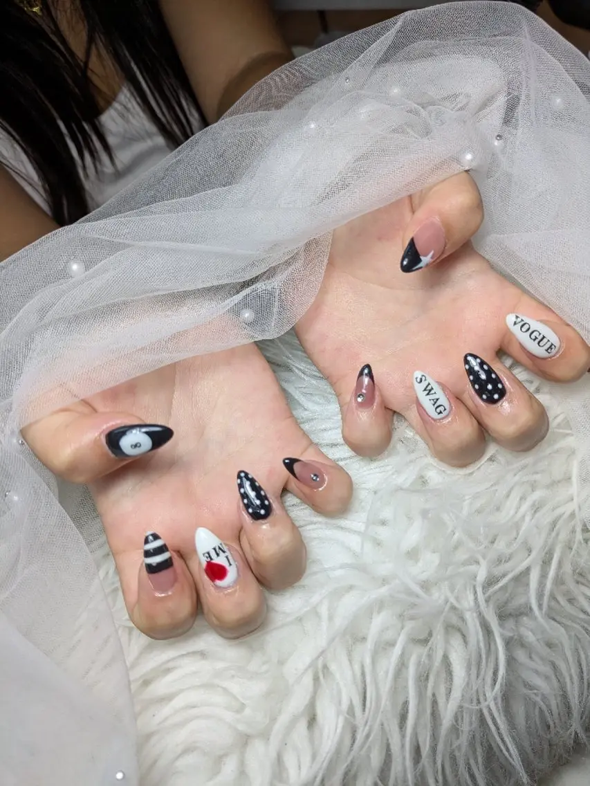 ネイル Queen Nail 研修生のネイルデザイン