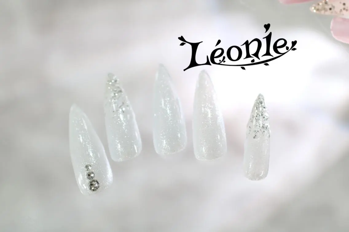ネイル Leonie やまざきのネイルデザイン
