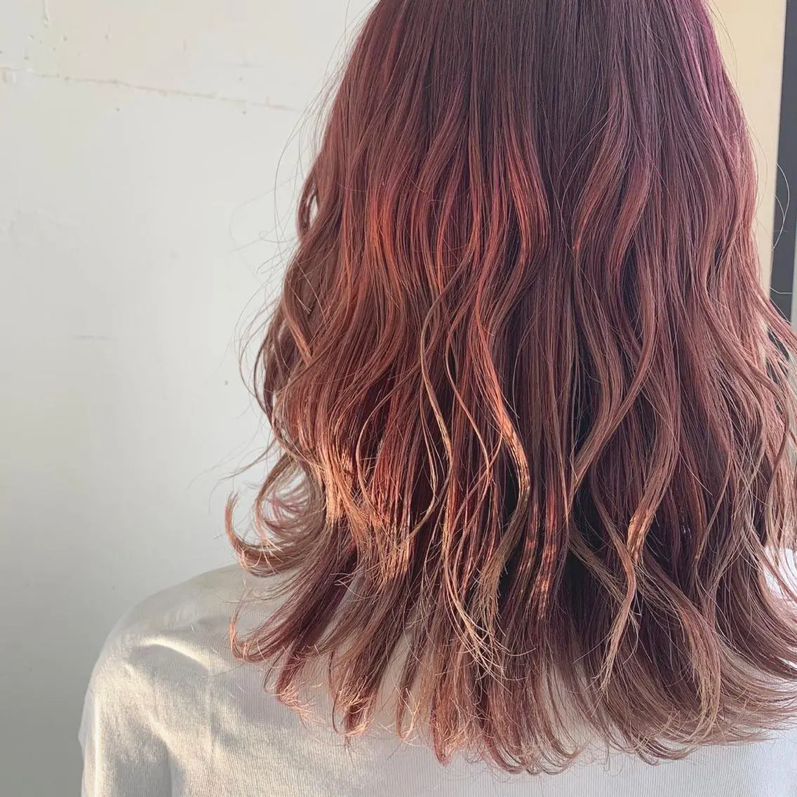 ミディアム カラー ダブルカラー ピンクカラー 川上 紗也加のヘアスタイル