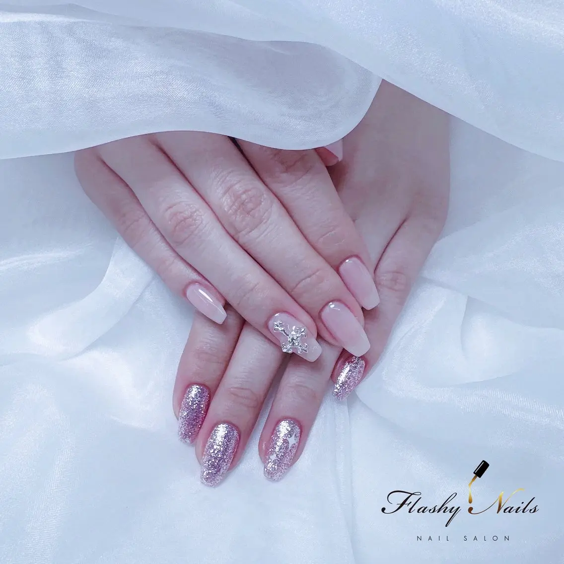 ネイル Flashy Nailsのマツエク・マツパデザイン