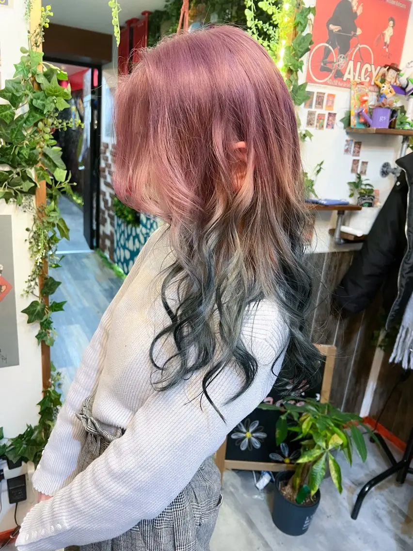 ロング カラー デザインカラー ヘアカラー カラーパティシエ facce🌼ikoのヘアスタイル