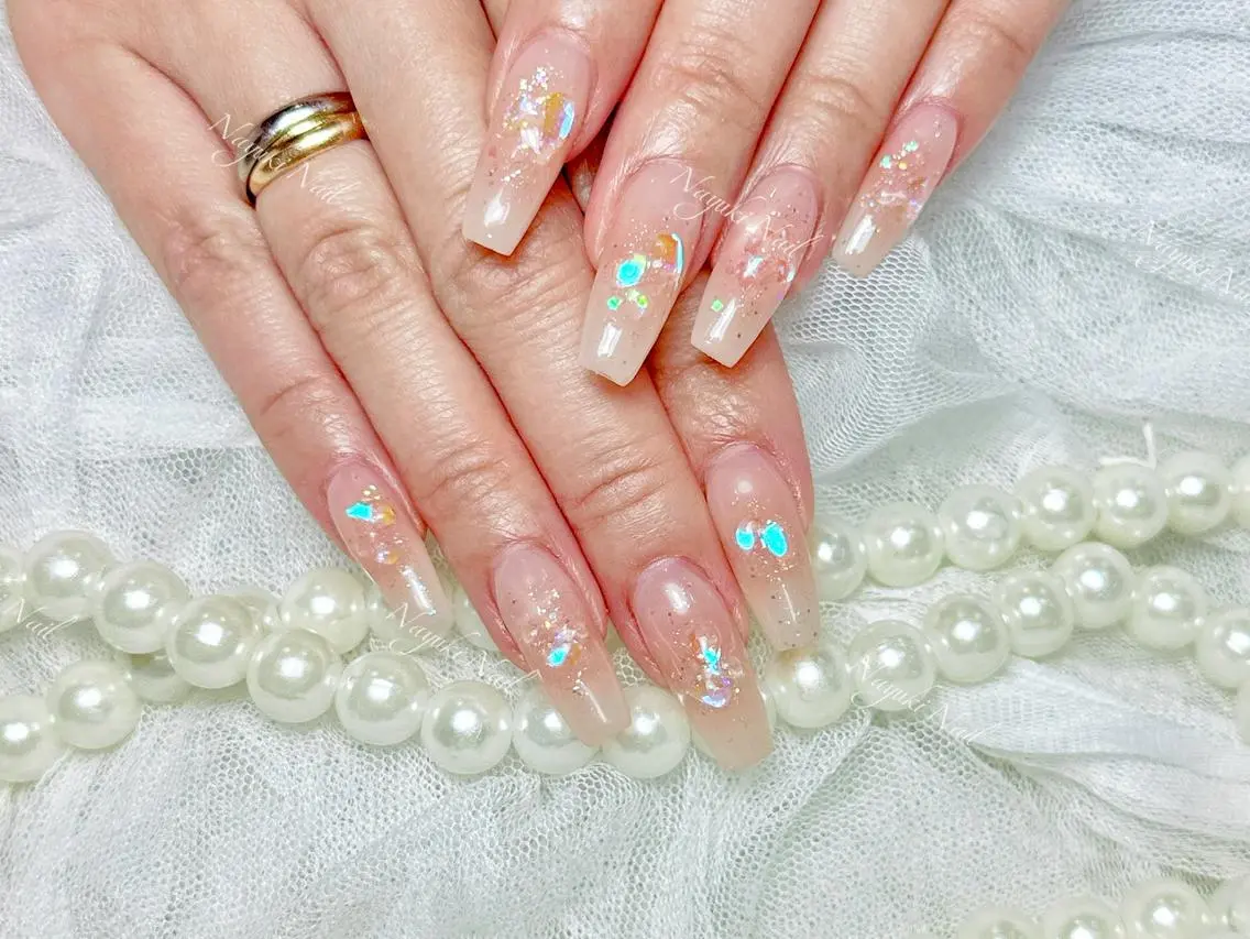 ネイル 🦋 Queenieのネイルデザイン