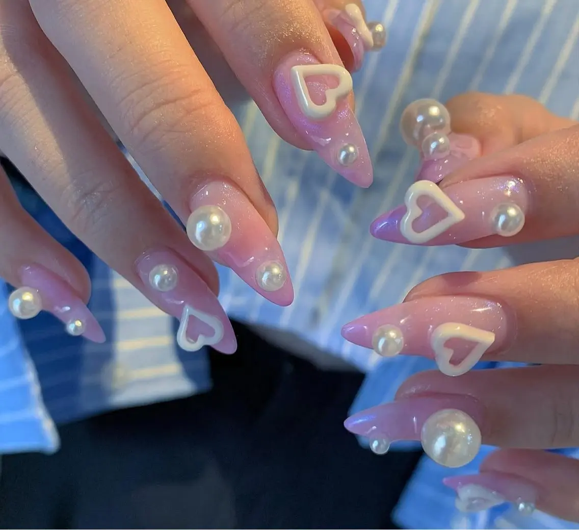 ネイル フレンチネイル ジェルネイル ガラスフレンチ ハロウィン ハート H.baby Nail Salonのネイルデザイン