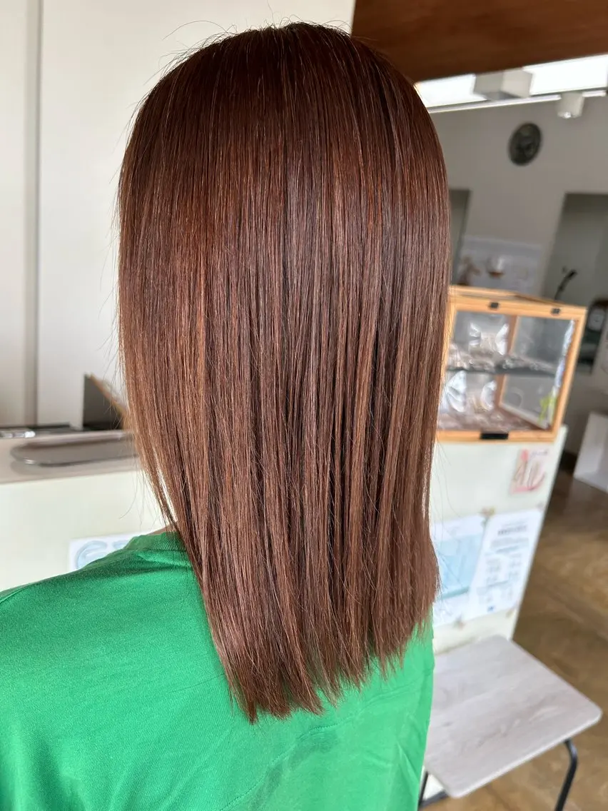 ミディアム 西川 礼菜のヘアスタイル