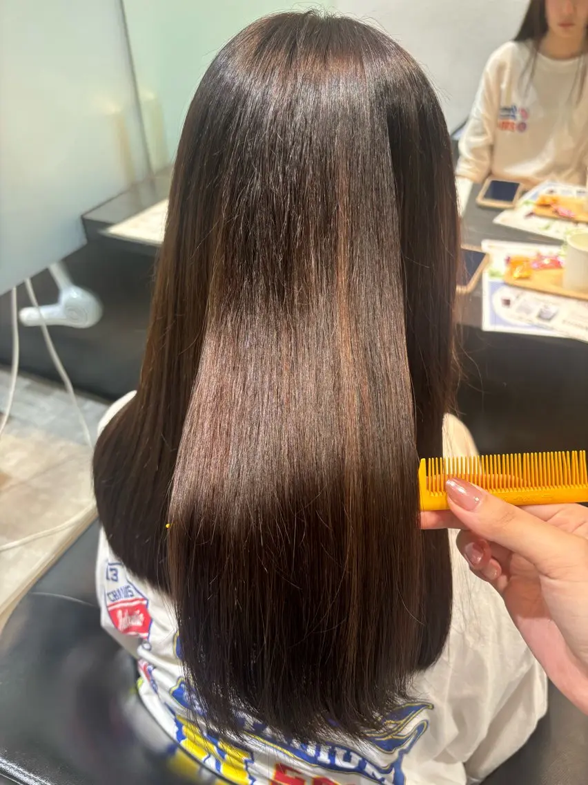 ロング カット ヘアカラー トリートメント 林 美月のヘアスタイル
