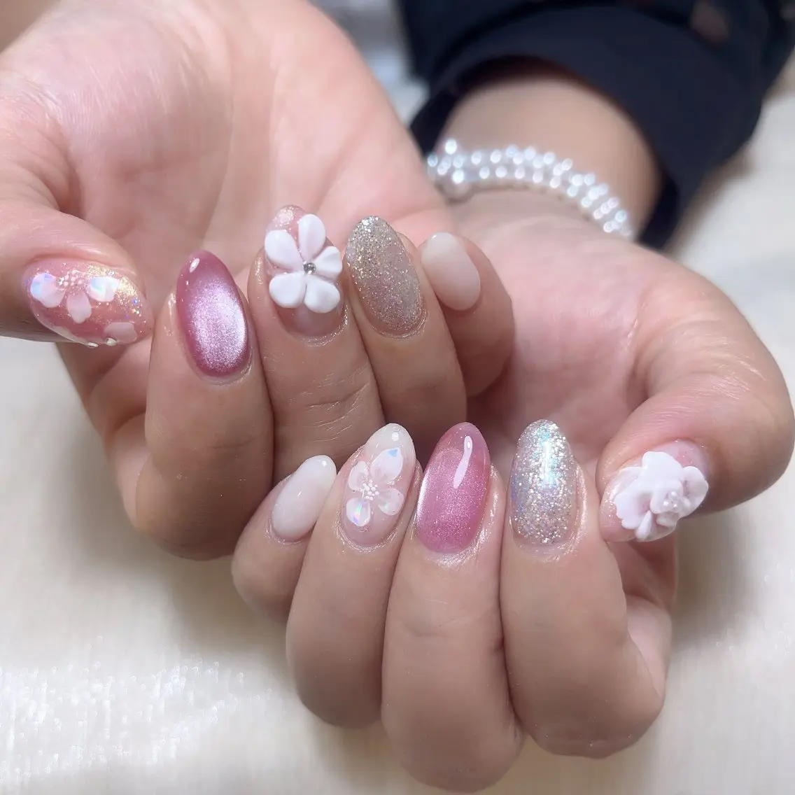 ネイル ハンドネイル MoonNail ユリ🌸のネイルデザイン