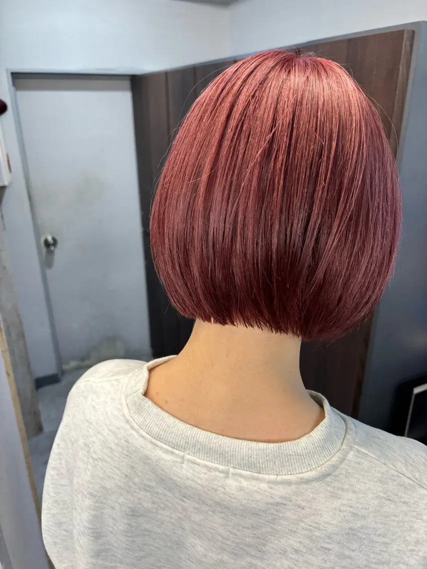 ショート カラー ベージュカラー ブリーチ ピンクカラー ピンクベージュ カット ヘアカラー ブリーチ&似合せボブ 田中寛十のヘアスタイル