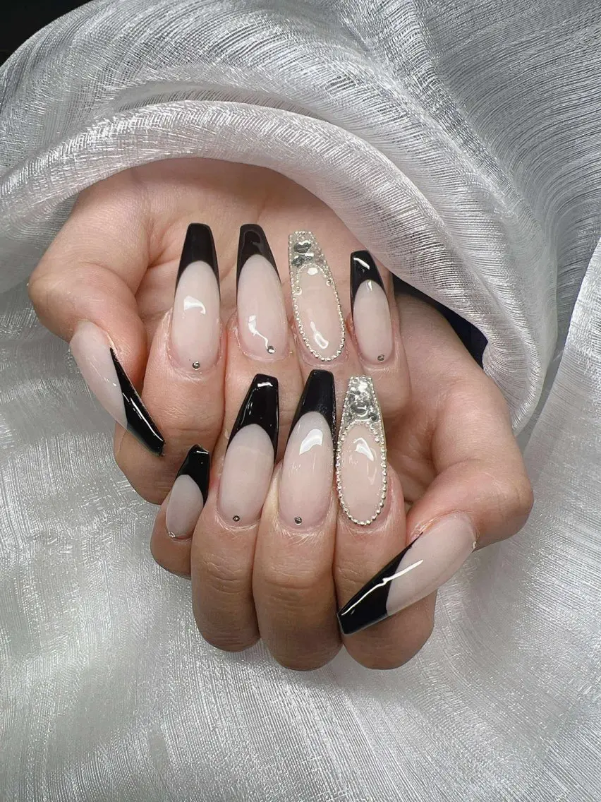 ネイル 長さ出し グラデーション 卒業式 キラキラネイル マグネットネイル ハンドネイル Lee Nailsのネイルデザイン