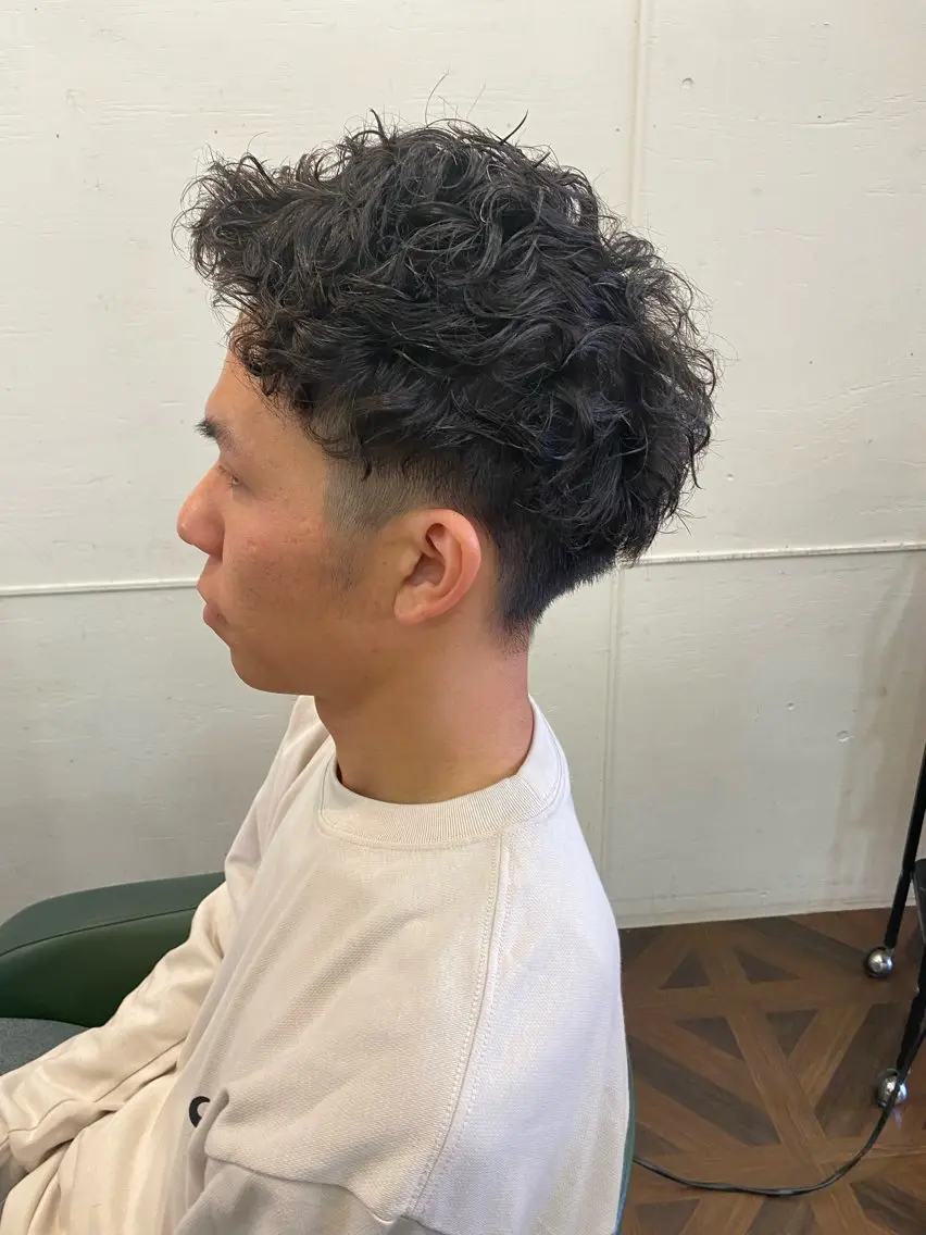 ショート パーマ メンズ カット パーマ 西村 恵祐のヘアスタイル
