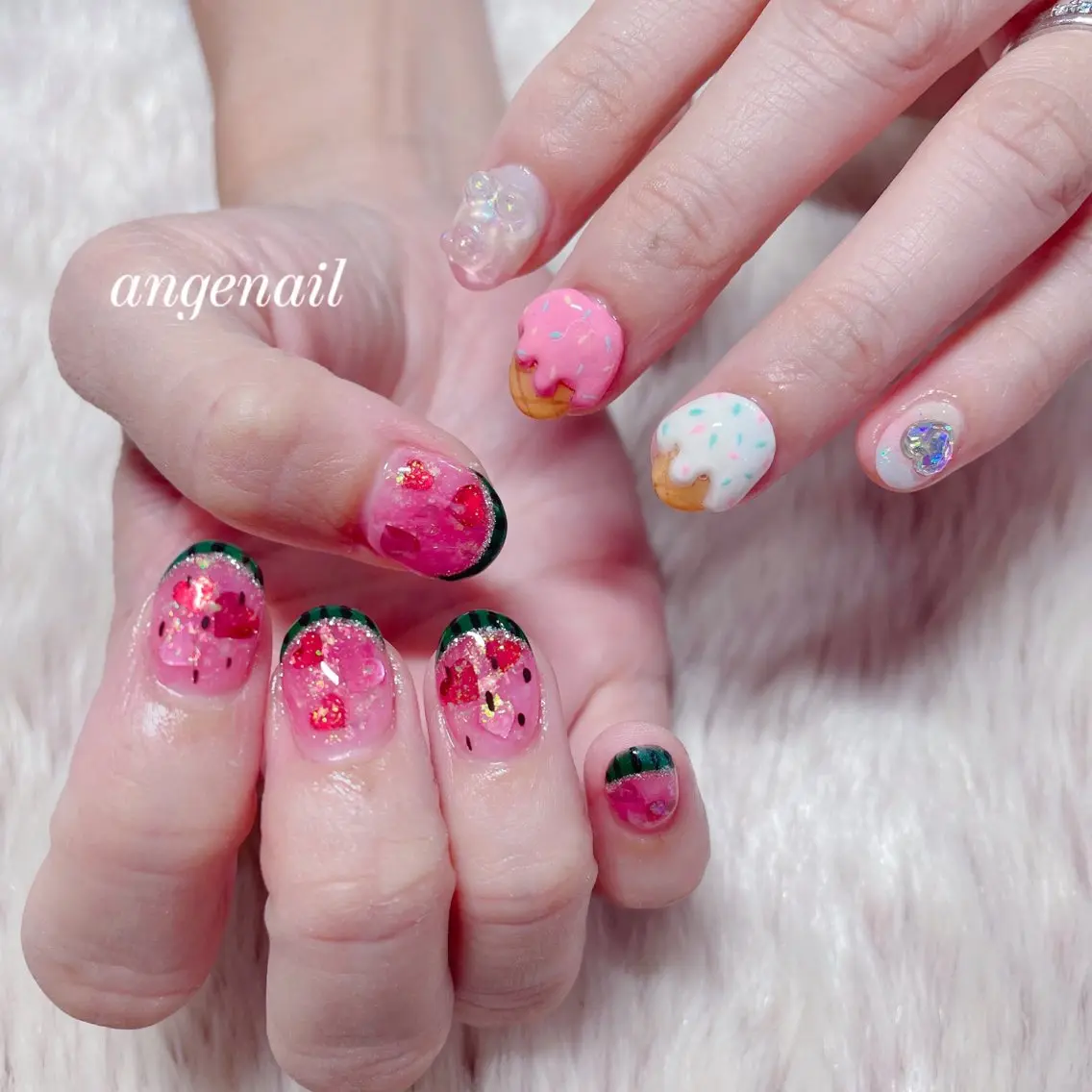 ネイル ハンドネイル オーナーネイリスト MAKIのネイルデザイン