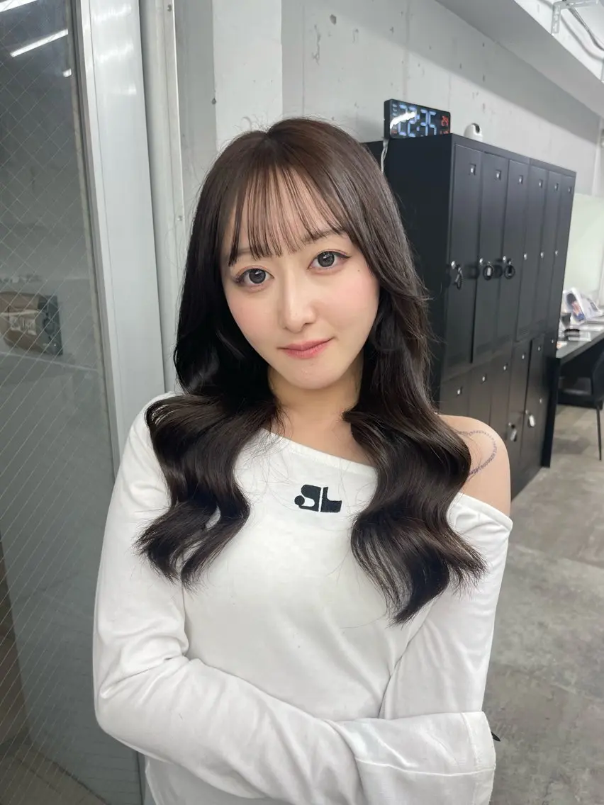 ロング レイヤーカット カット ヘアカラー トリートメント ワンカラー/縮毛矯正 🩰chihiroのヘアスタイル