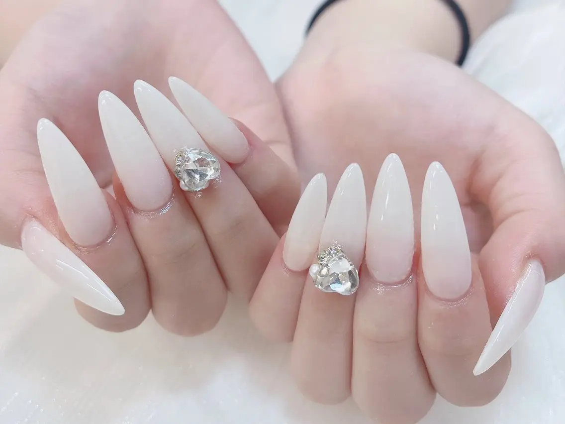 ネイル チークネイル 成人式 フレンチネイル グラデーション 氷ネイル・うるうるネイル ハンドネイル DUO MI nail salonのネイルデザイン