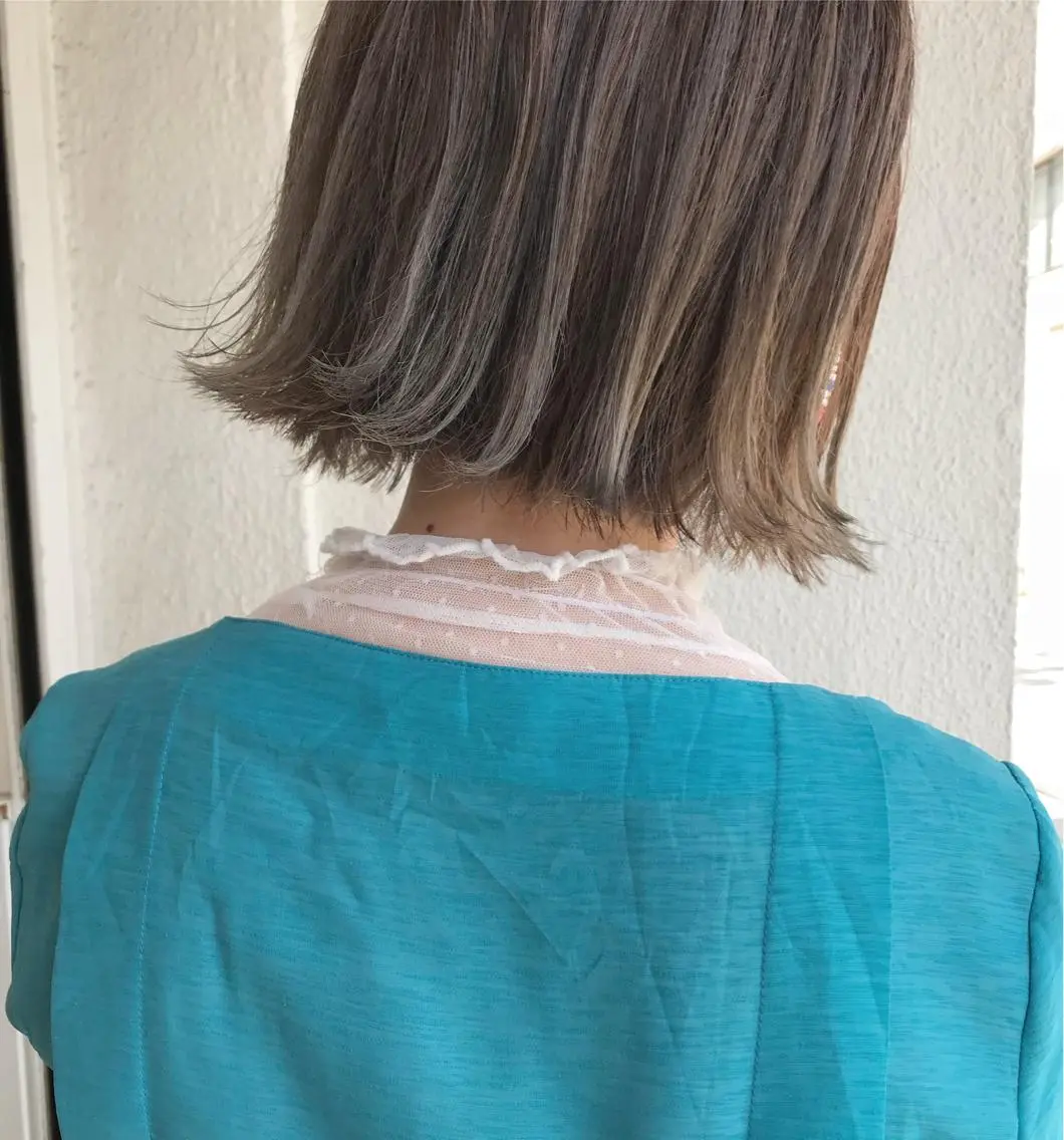 ショート カラー 切りっぱなしボブ アッシュ アッシュブロンド ブロンド ボブ Musiiik hairのヘアスタイル