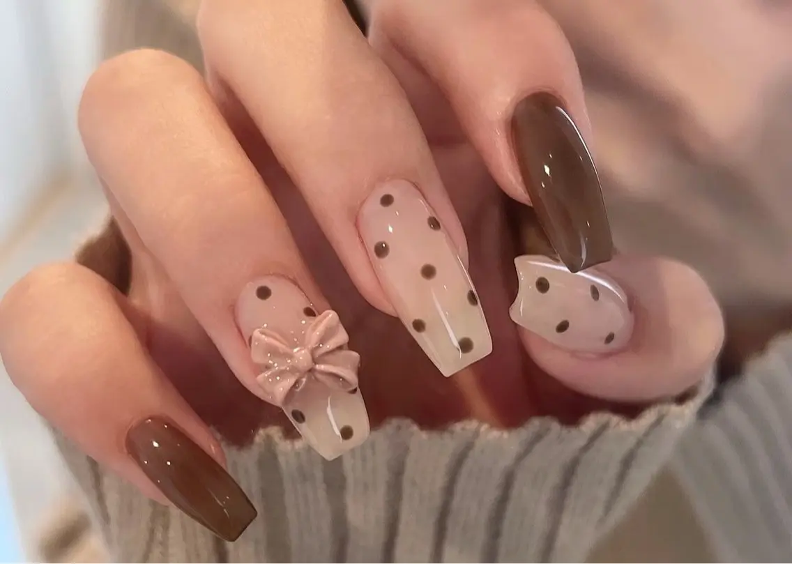 ネイル アートネイル オーロラネイル チークネイル フレンチネイル ガラスフレンチ ハンドネイル 🎀🎀YooLi Nail Salonのネイルデザイン