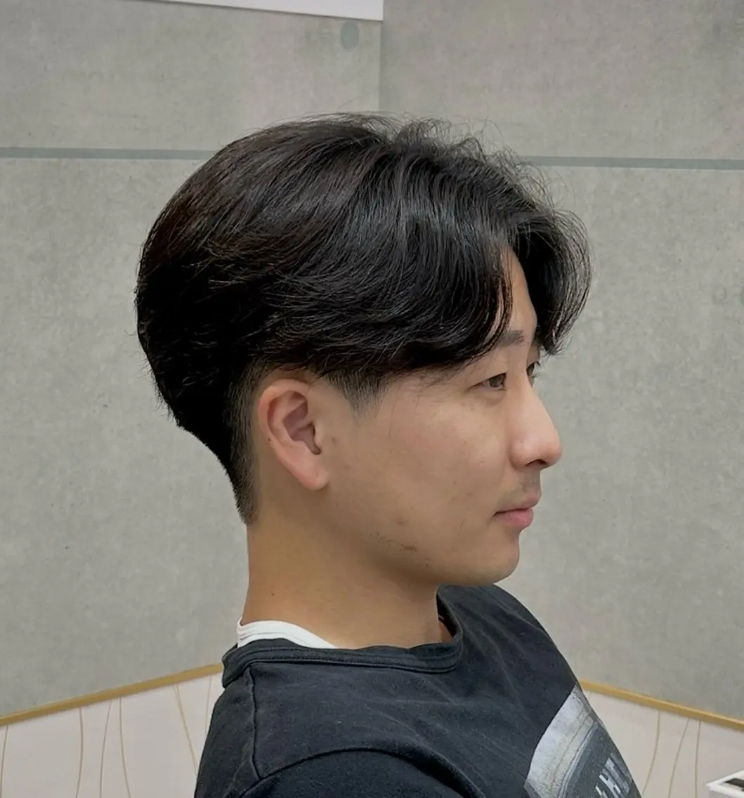 ショート パーマ メンズ カット パーマ 岩城 滉成のヘアスタイル