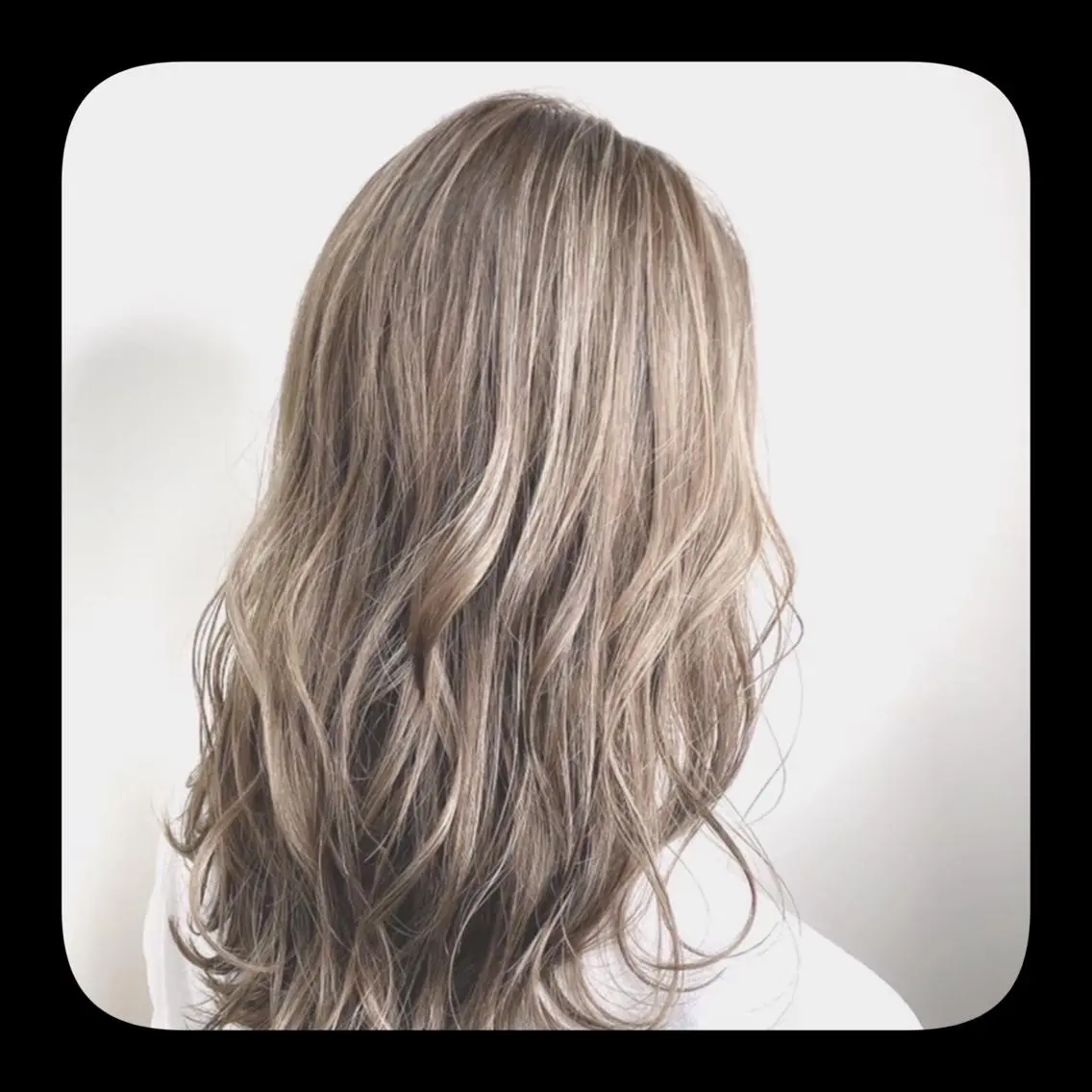 ロング カラー ヘアアレンジ 🦄アイリスト💐 小澤 愛蘭の眉毛・アイブロウイメージ