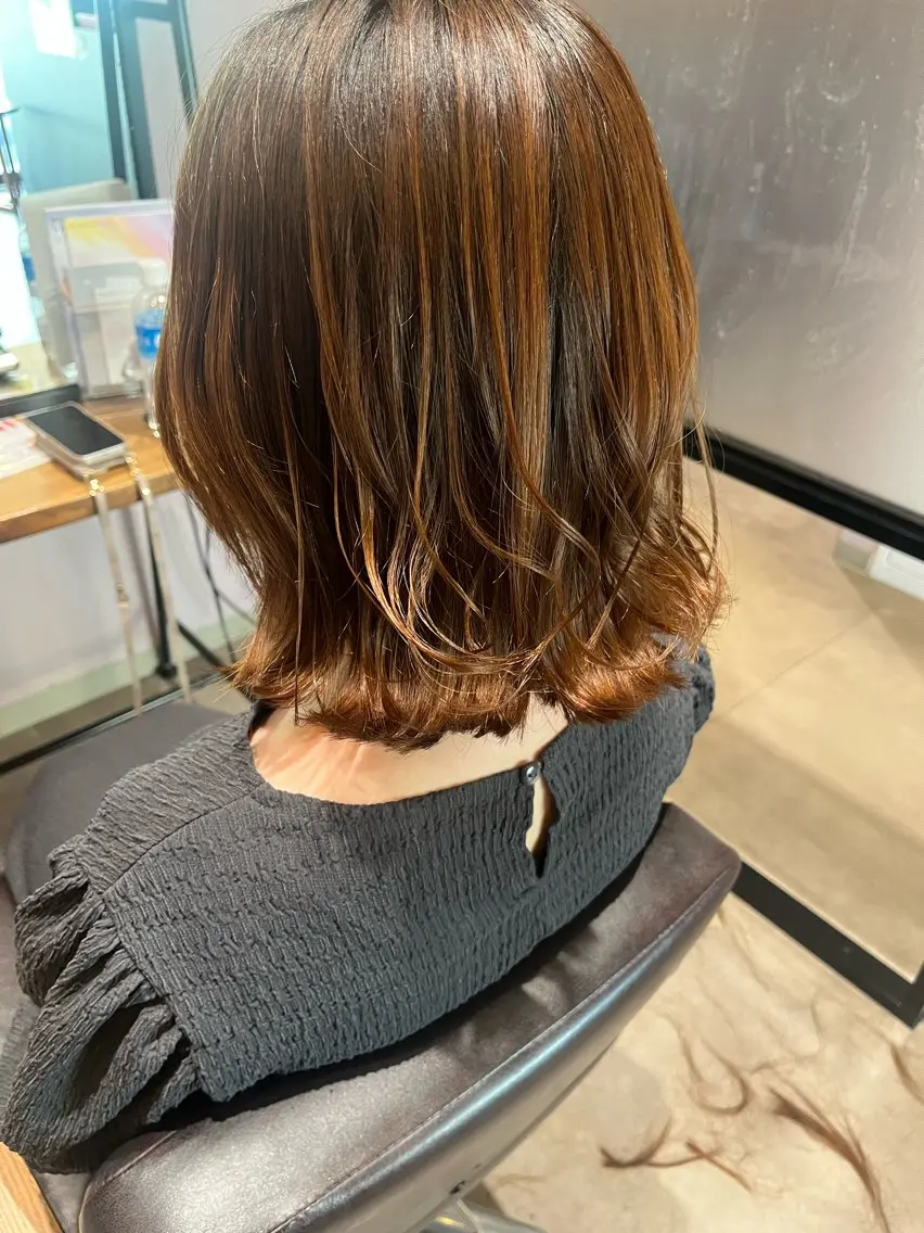 ミディアム 西原 愛紗のヘアスタイル